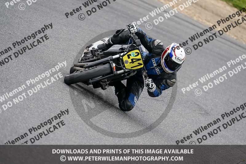 enduro digital images;event digital images;eventdigitalimages;lydden hill;lydden no limits trackday;lydden photographs;lydden trackday photographs;no limits trackdays;peter wileman photography;racing digital images;trackday digital images;trackday photos